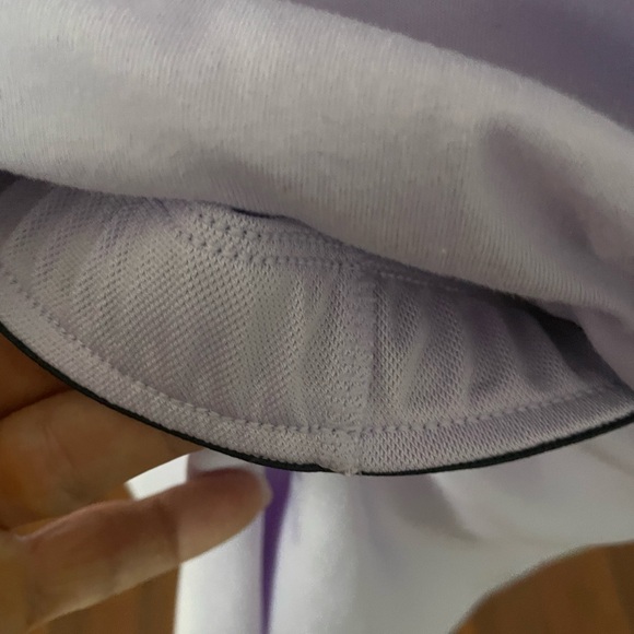 NWT Under Amor sports outfit T shirt/Shorts lavender Size Large - Picture 6 of 9